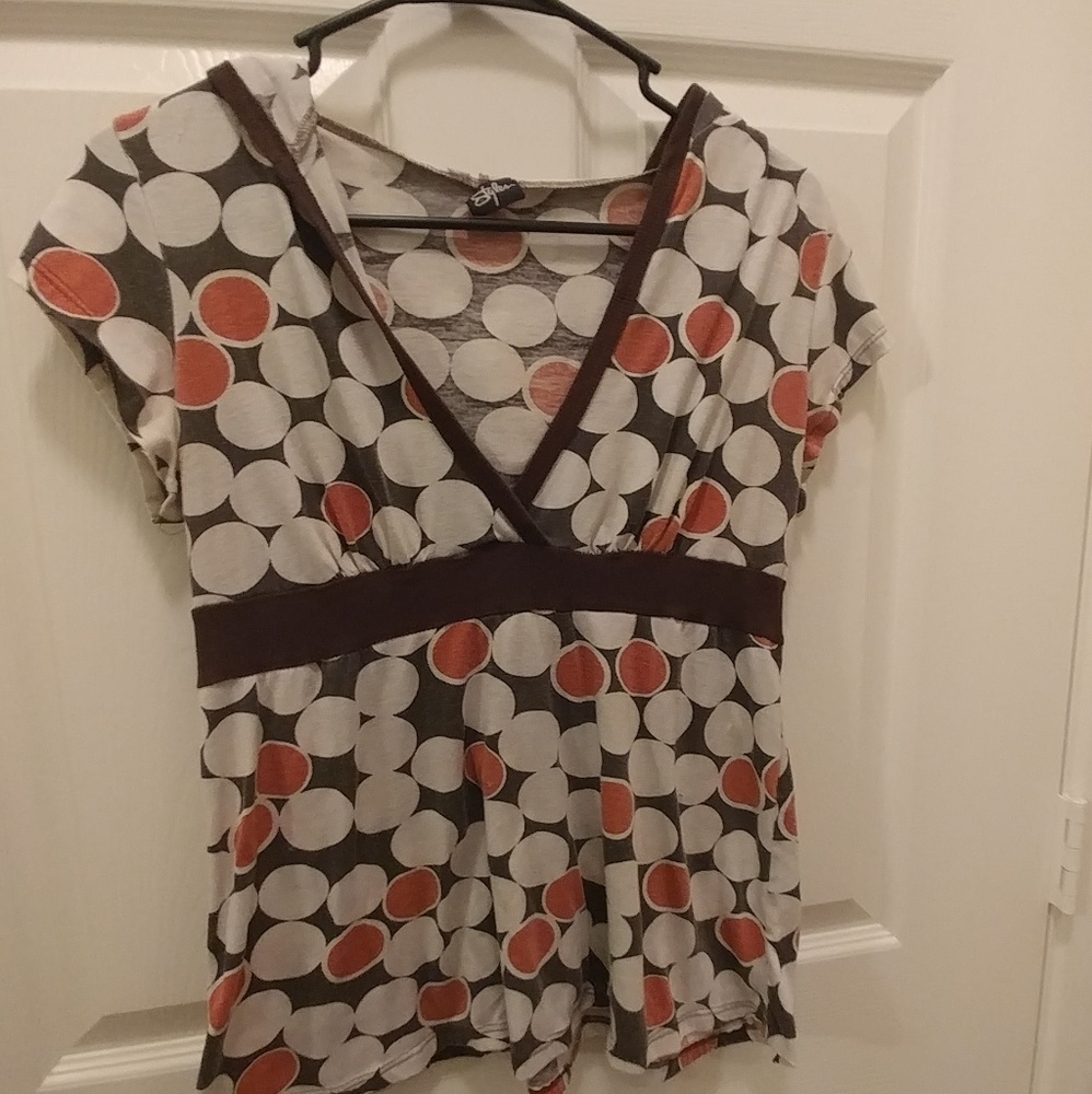Brown polka dot shirt with hood